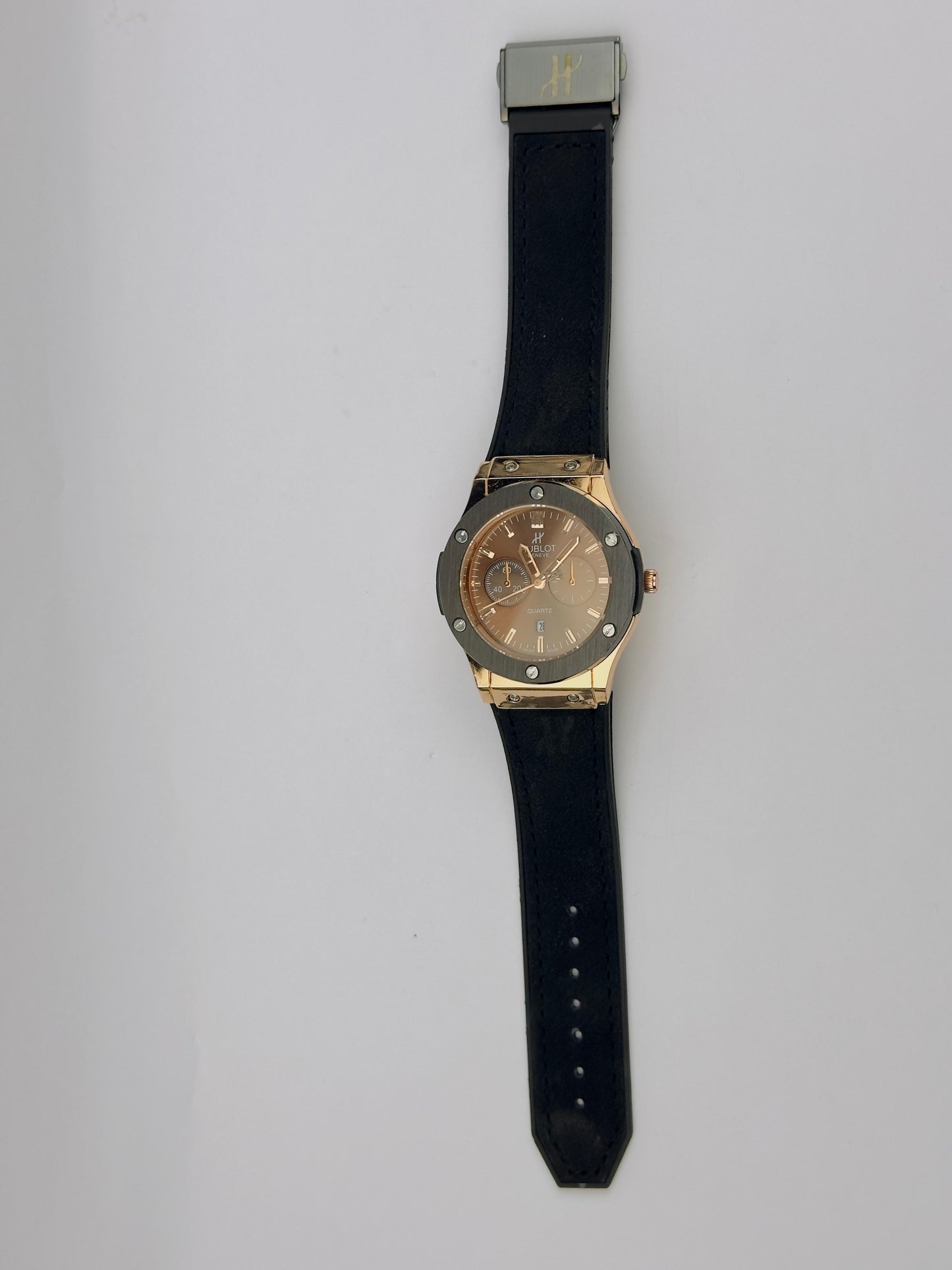 Men’s Hublot Chronograph Watch – Rose Gold with Black Silicone Strap | Tick Empire